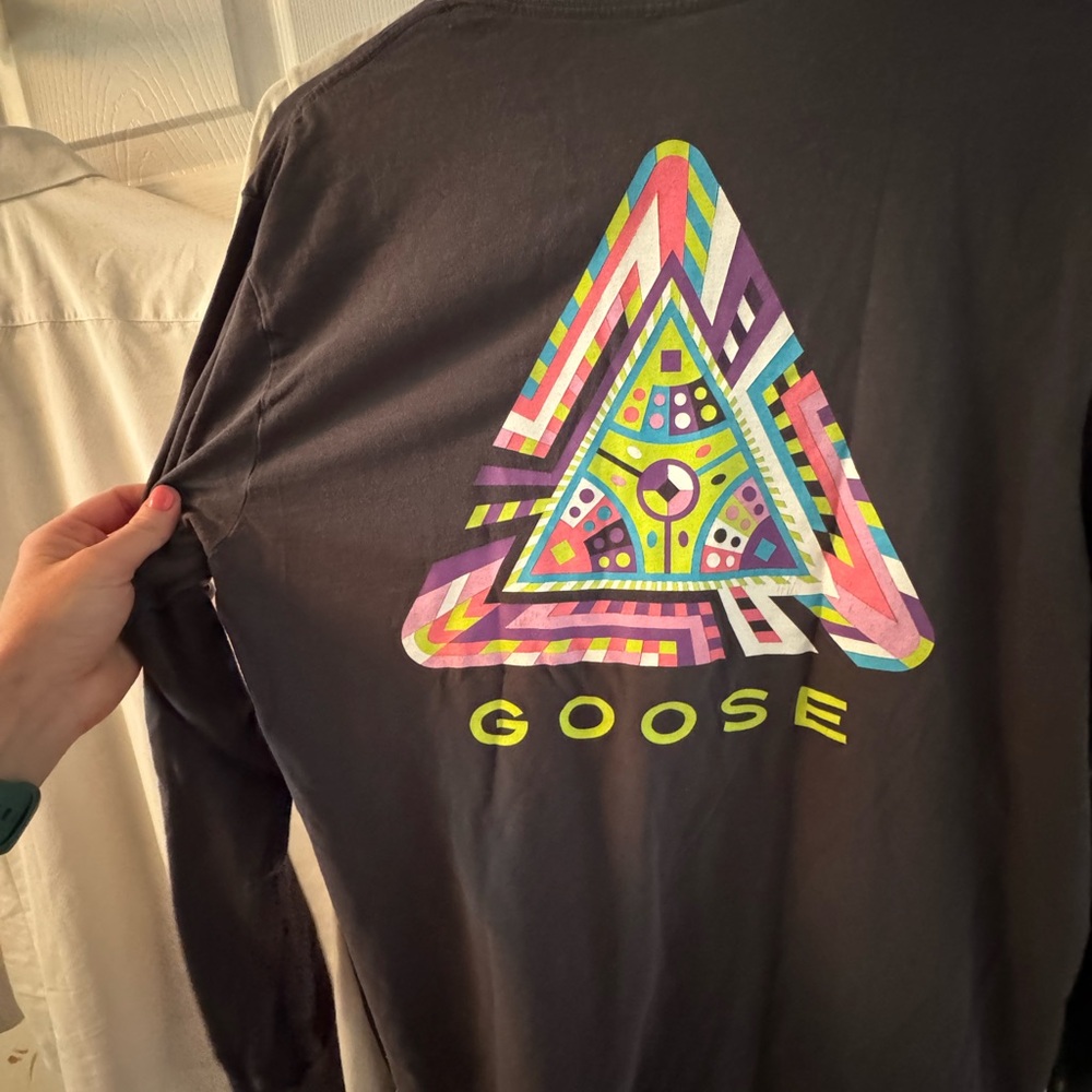 Goose Graphic Long Sleeve Shirt